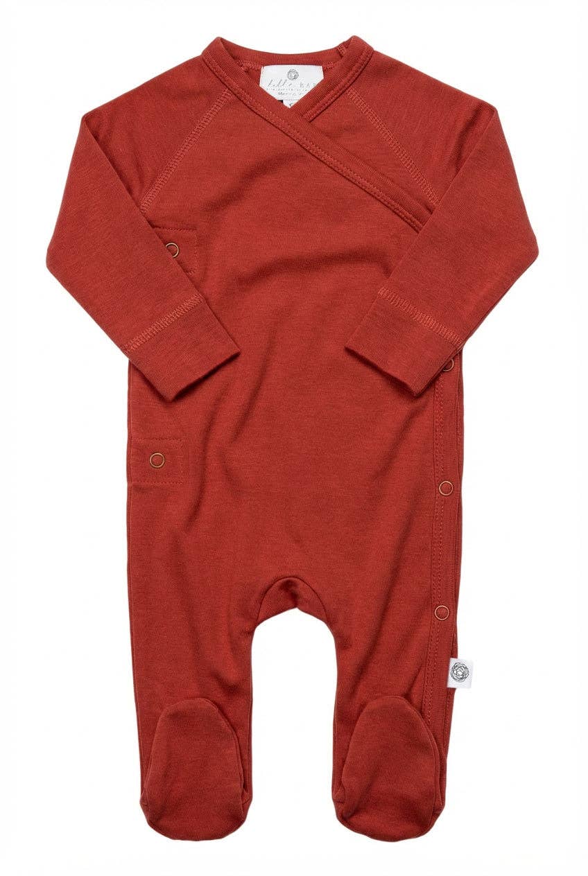 Combinaison bébé en laine mérinos non traitée, vêtement naturel thermorégulant pour l’extérieur et l’intérieur, vue de face Couleur : Henné