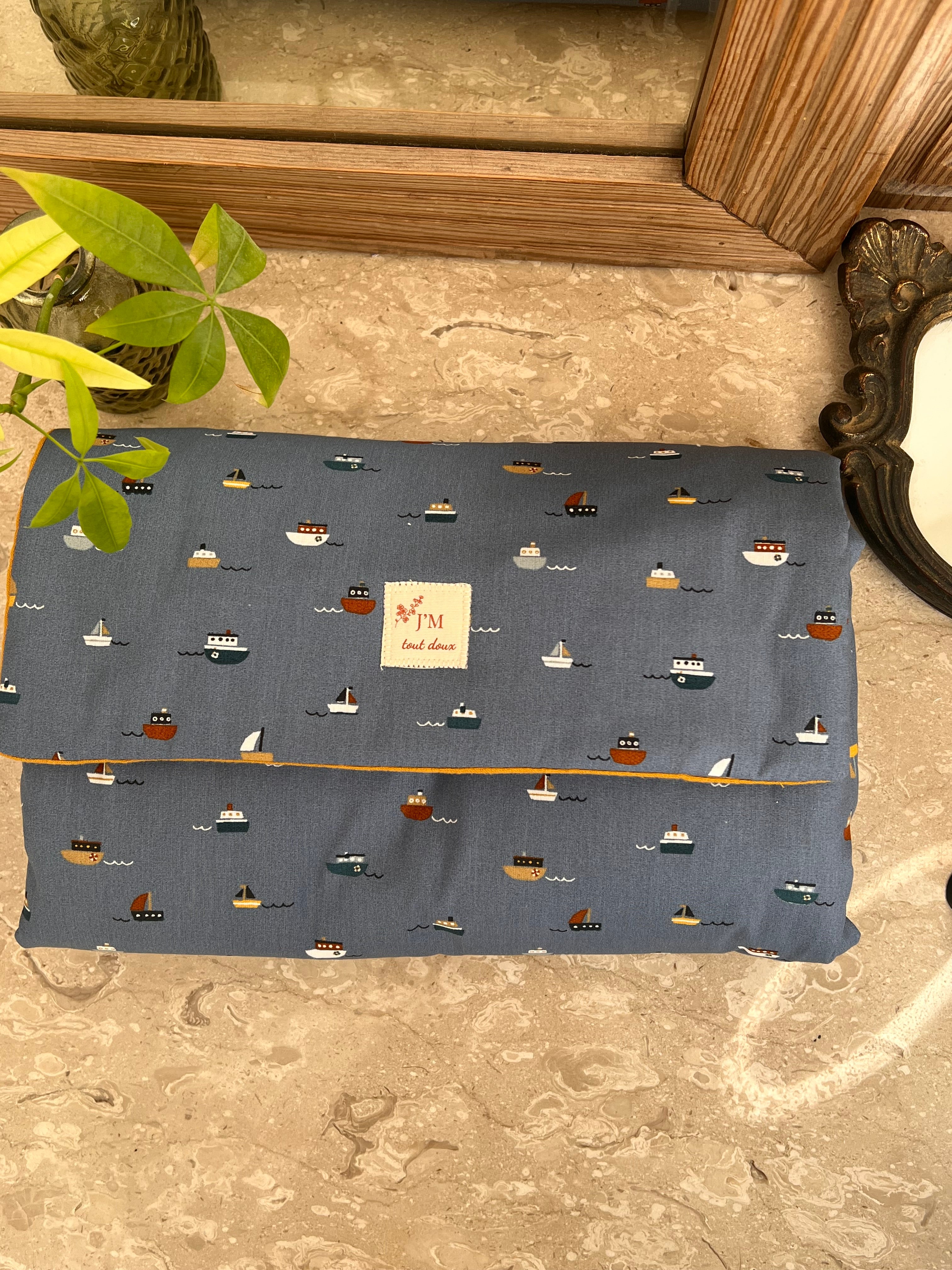 tapis de change nomade motif Petit Navigateur avec insert amovible – JM Tout Doux